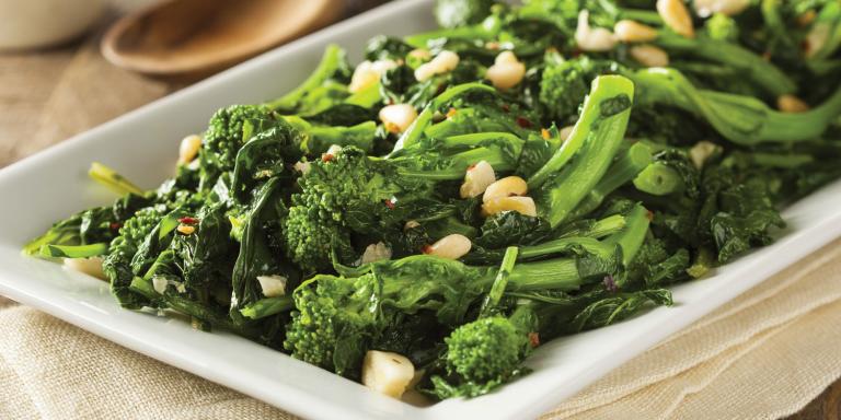 A dish of sprouting broccoli with spicy seasoning